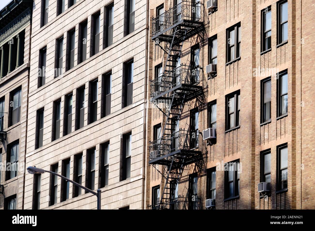 Fuga di fuoco su edificio a New York City Foto Stock