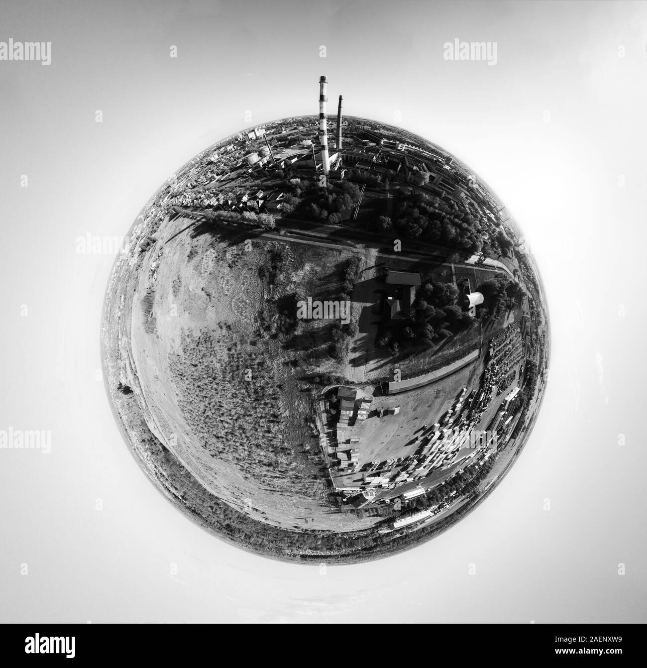 Tubi per le centrali termiche nella città. 360 vr Drone shot Foto Stock