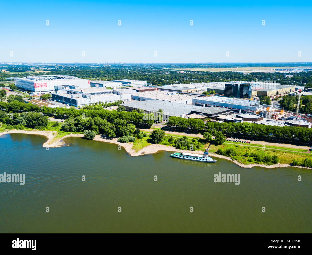 DUSSELDORF, Germania - Luglio 02, 2018: Dusseldorf Messe il terreno fieristico e Esprit Arena stadium di Dusseldorf City in Germania Foto Stock