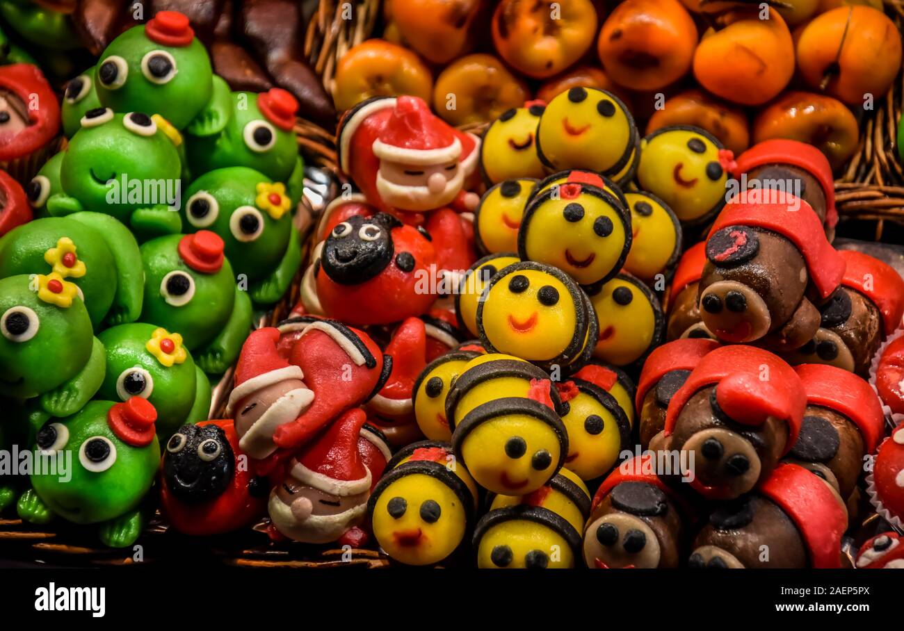 Smiley coccinelle, api e tartarughe e torte in Italia Foto Stock