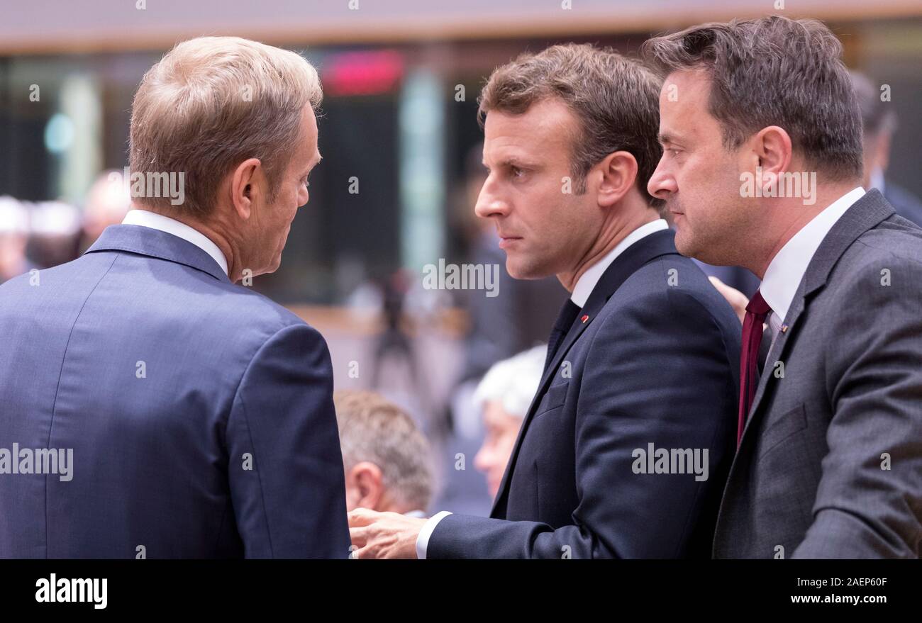 Il Belgio, Bruxelles, il Venerdì, 21 Giugno 2019: Emmanuel Macron parlando con Xavier Bettel e Donald Tusk in occasione del vertice europeo di testa Foto Stock