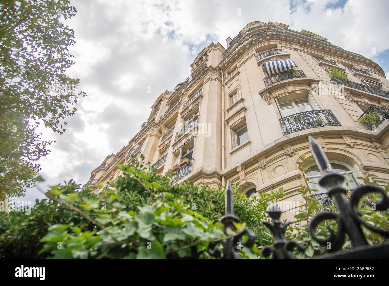 Architettura di Parigi ampio angolo Foto Stock