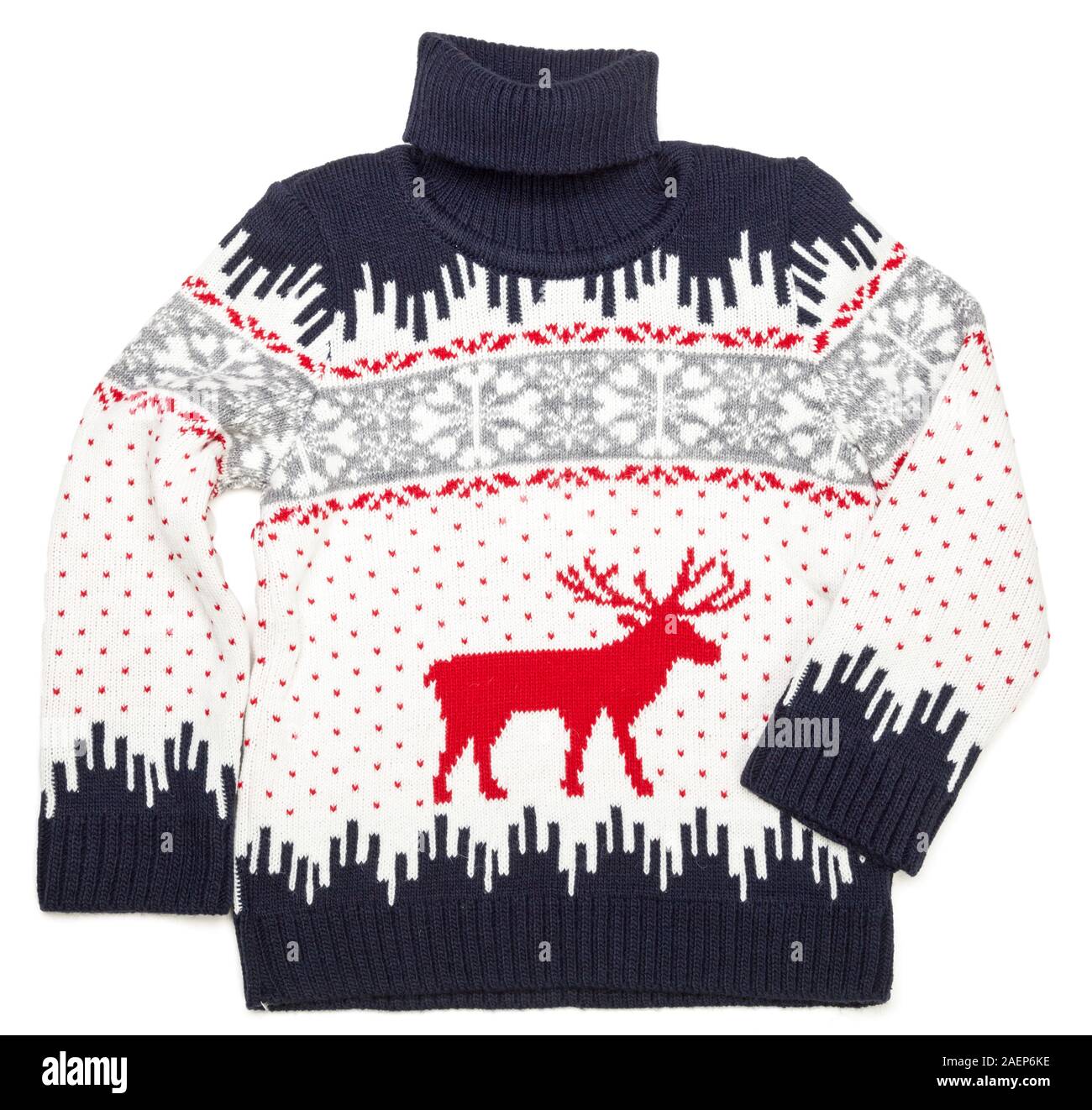 Per i bambini di Natale a maglia turtleneck maglione di design tradizionale con alce elk o ornamento isolati su sfondo bianco Foto Stock