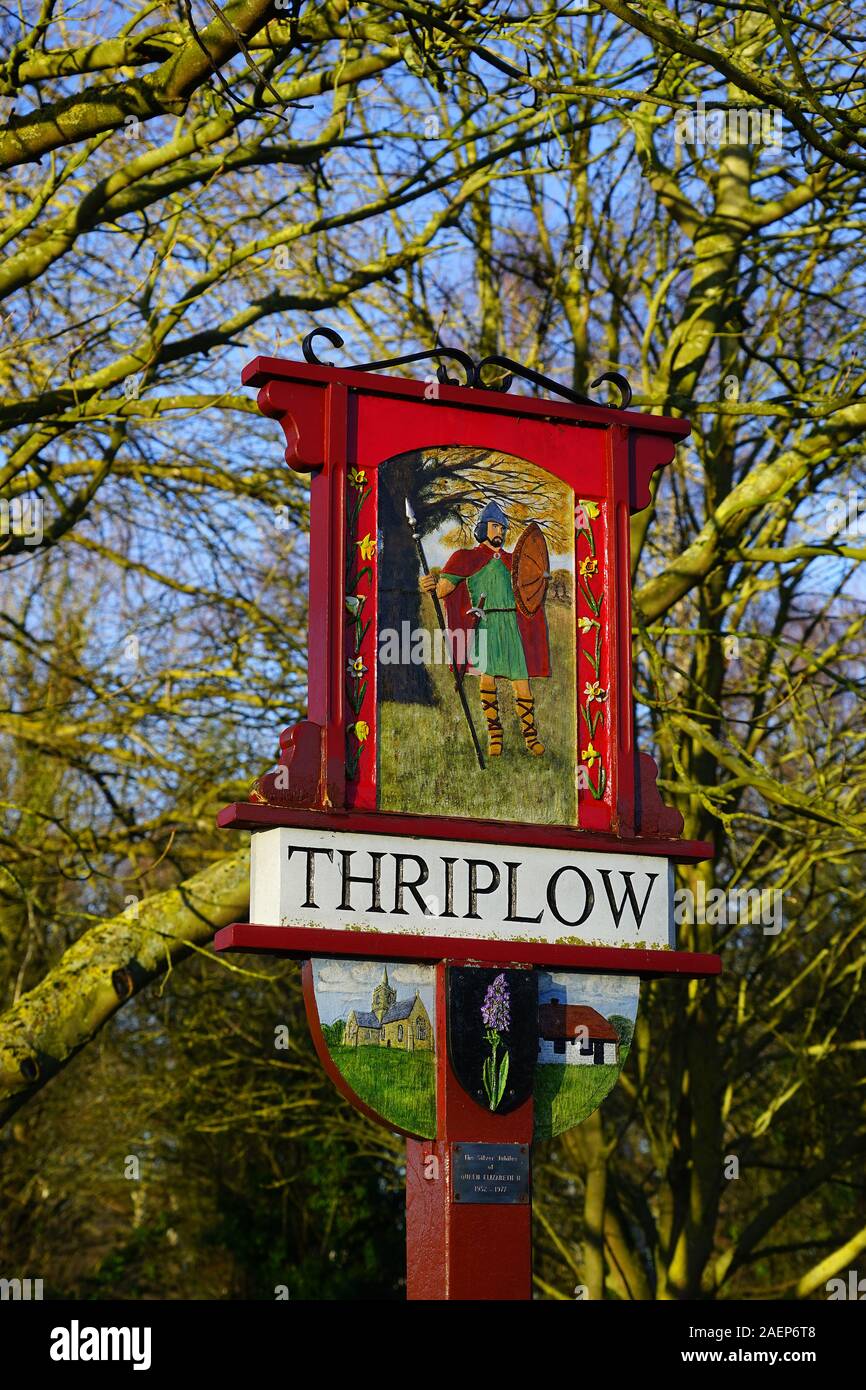 Il paese dipinto segno sul verde a Thriplow Foto Stock