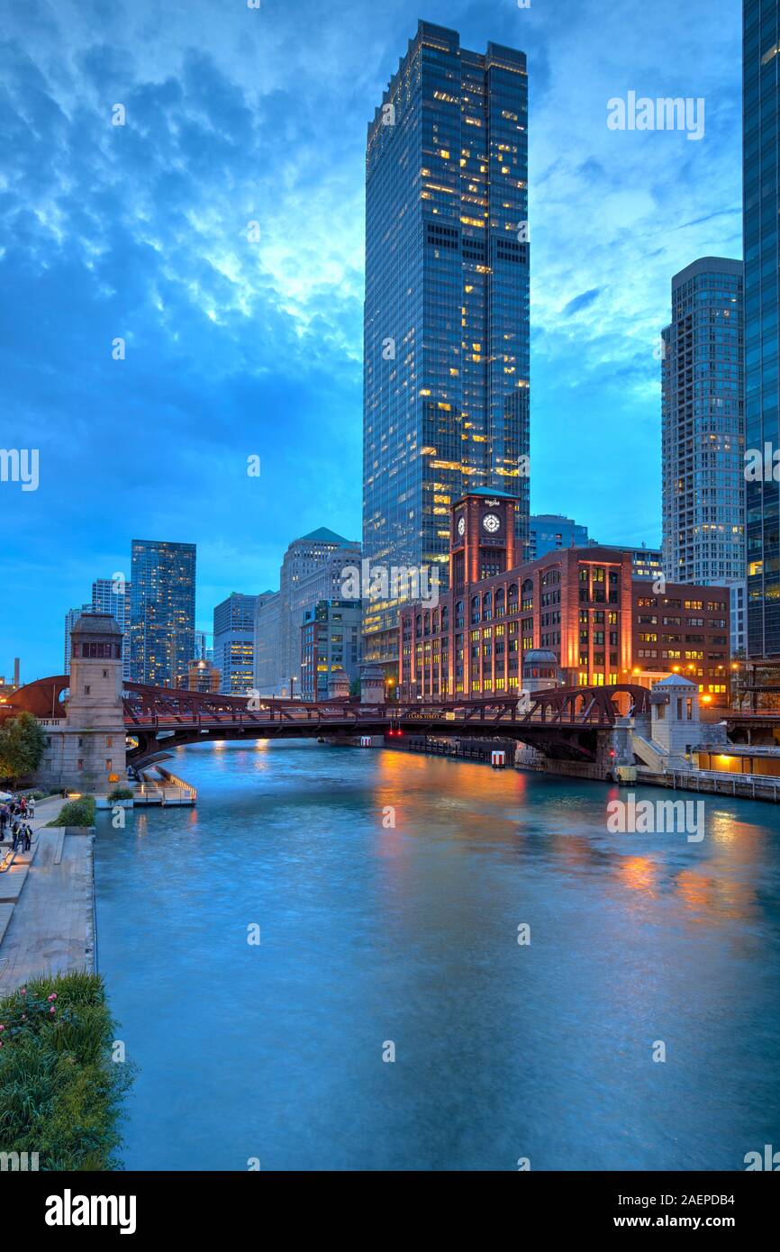 Reid edificio Murdoch e Clark Street Ponte sul Fiume di Chicago, Chicago, Illinois, Stati Uniti Foto Stock