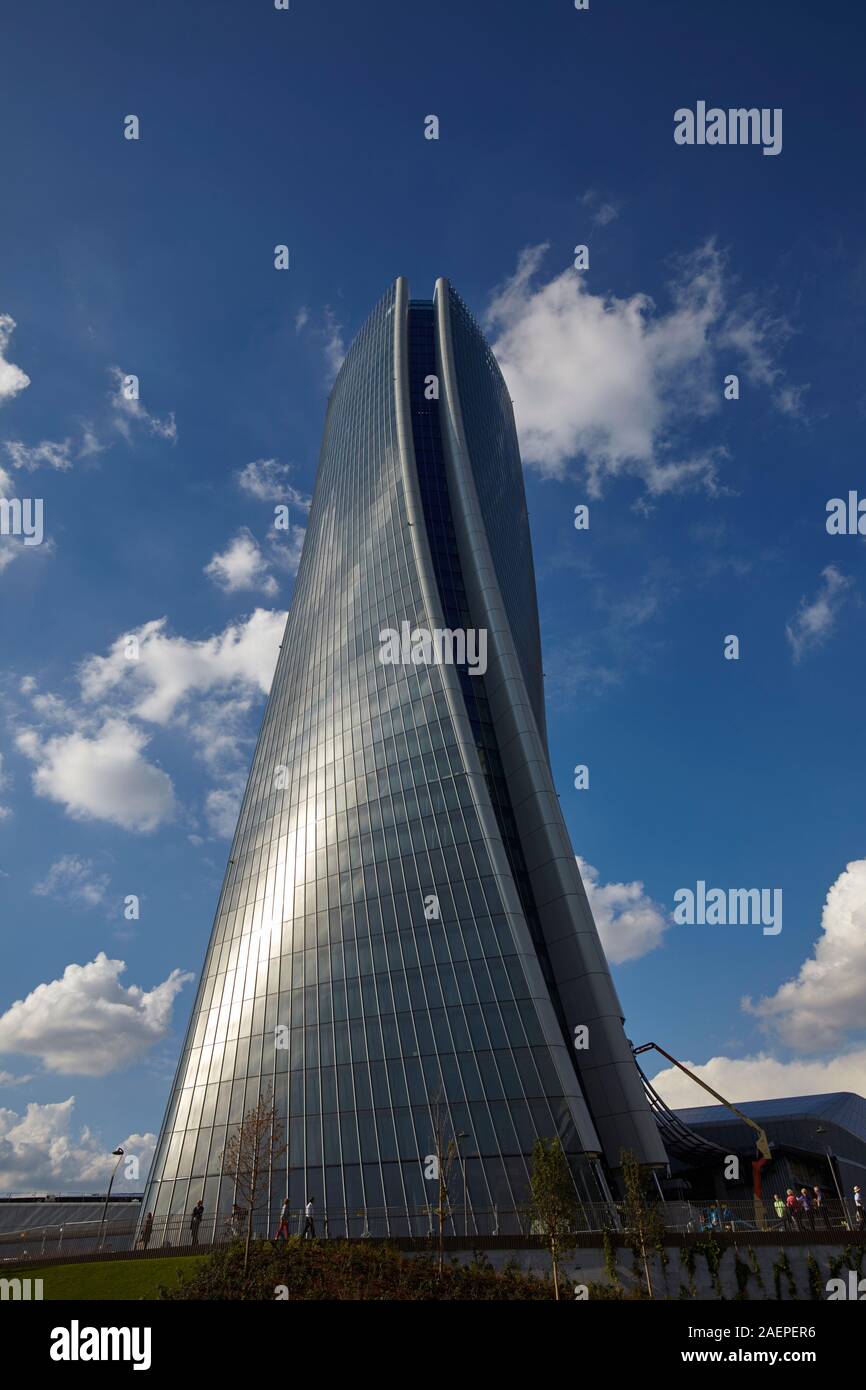 La moderna architettura della Torre Generali nel quartiere di Citylife , Milano, Italia Foto Stock