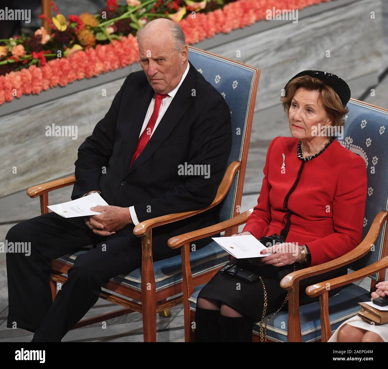 Oslo, Norvegia. Decimo Dec, 2019. Norwegian re Harald e la regina Sonja partecipare al Premio Nobel per la pace cerimonia presso il Municipio di Oslo il 10 dicembre 2019. Foto di Rune Hellestad/ Credito: UPI/Alamy Live News Foto Stock