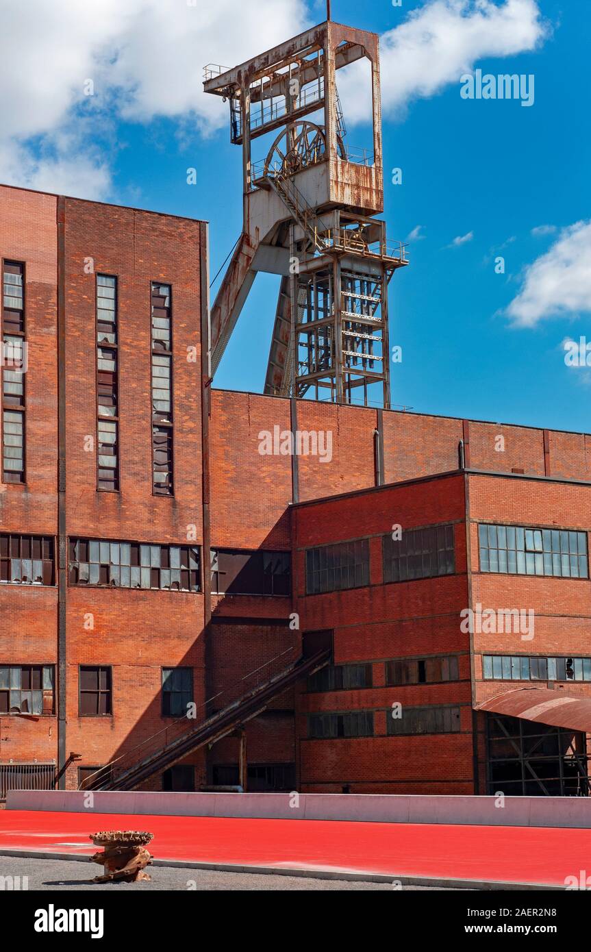 Vecchia miniera albero e tower building, la miniera museo Wendel, Moselle (57), il Grand regione Est, Francia Foto Stock