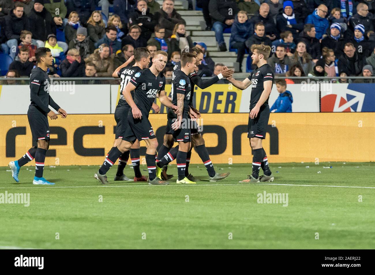 07-12-2019: Voetbal: PEC Zwolle v AZ: Zwolle Soccer Eredivisie 2019-2020 L-R spelers az vieren de 0-1 Foto Stock