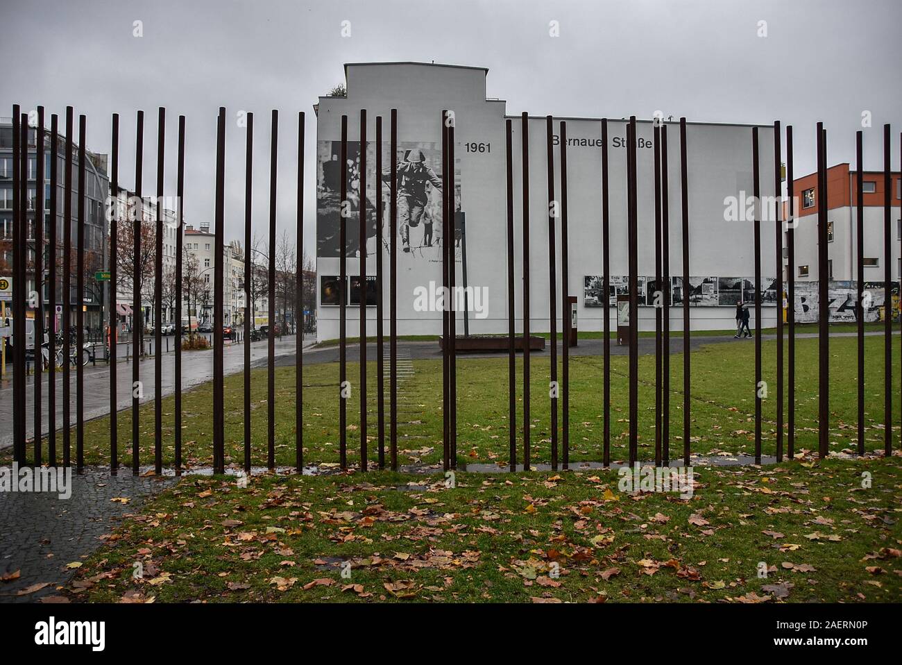 Fughe di Berlino Est, Memoriale del Muro di Berlino a Bernauer Strasse Foto Stock