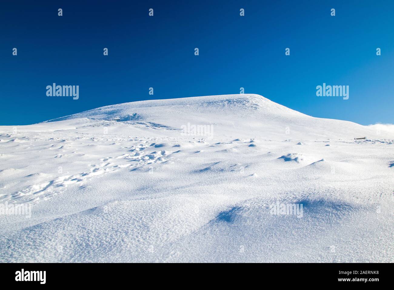 Col de la Croix Morand sous la neige au mois de novembre Foto Stock