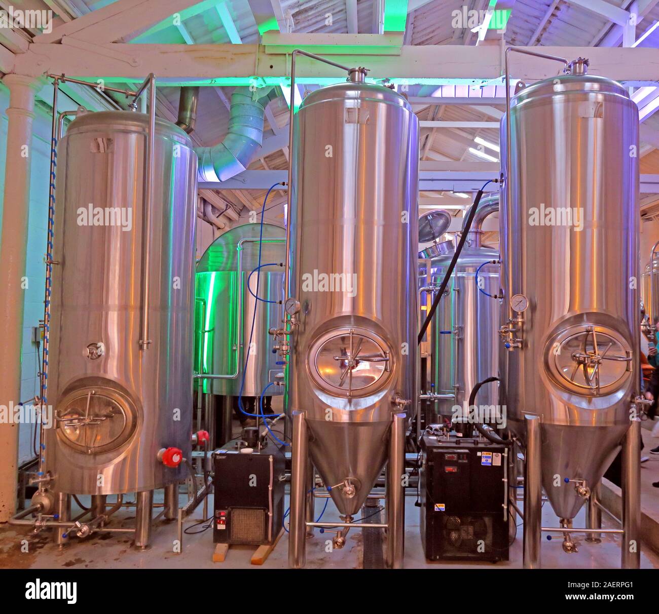 Serbatoi in acciaio inox, DigBrew, Dig Brew Co, 43 River St, Deritend, Digbeth, Birmingham, West Midlands, Inghilterra, Regno Unito, B5 5SA Foto Stock