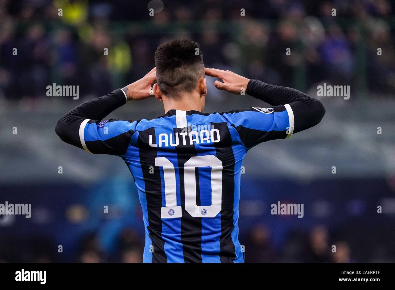 Milano, Italia. Decimo Dec, 2019. lautaro martinez (inter)durante il round del Torneo - Inter vs Barcellona, Soccer Champions League campionato Gli uomini in Milano, Italia, 10 Dicembre 2019 - LPS/Luca Rossini Credito: Luca Rossini/LP/ZUMA filo/Alamy Live News Foto Stock