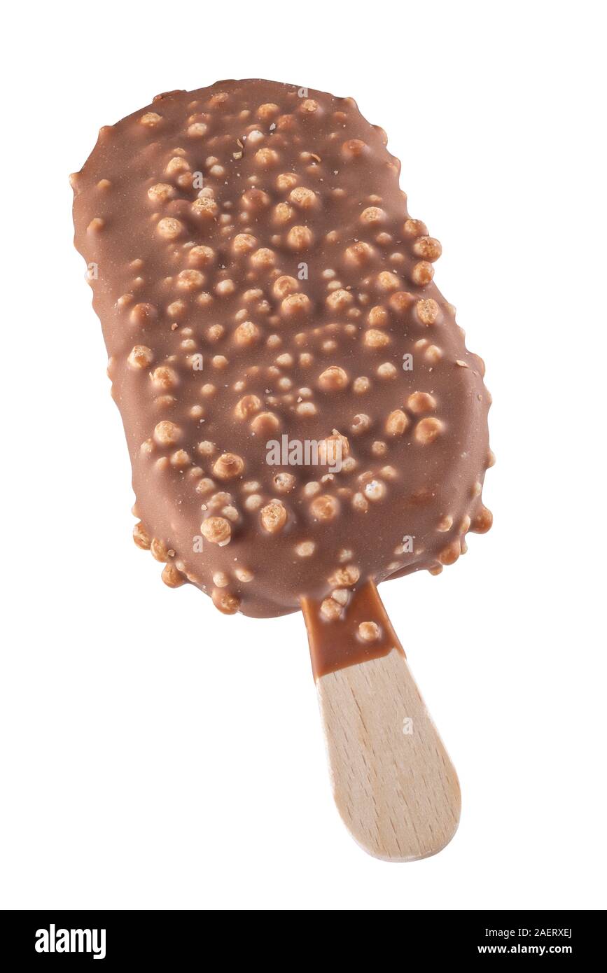 Gelato al cioccolato su un bastone. Massima profondità di campo. Isolato su uno sfondo bianco. Foto Stock