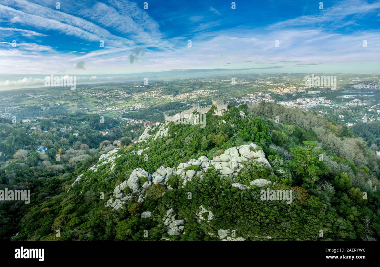 Veduta aerea del castello moresco di Sintra in Portogallo Foto Stock