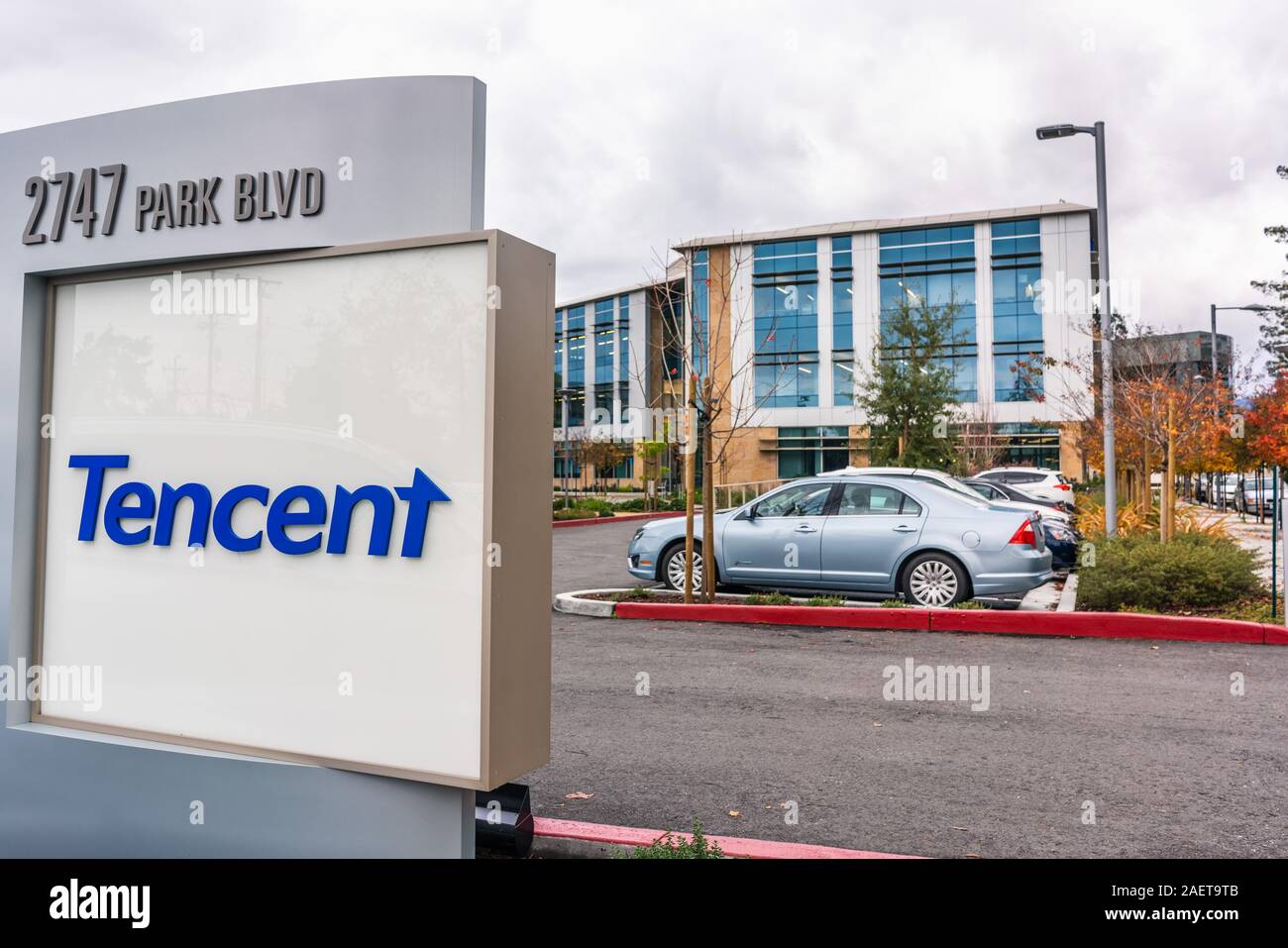 Dic 5, 2019 Palo Alto / CA / STATI UNITI D'AMERICA - Tencent uffici in Silicon Valley; Tencent Holdings Limited cinese è un conglomerato multinazionale holding company Foto Stock