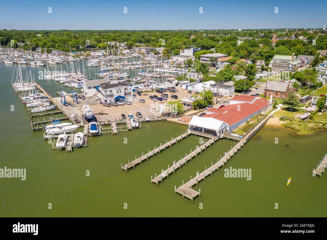Vista aerea che si affaccia su un riempito marina , Chesapeake Beach, Maryland Foto Stock