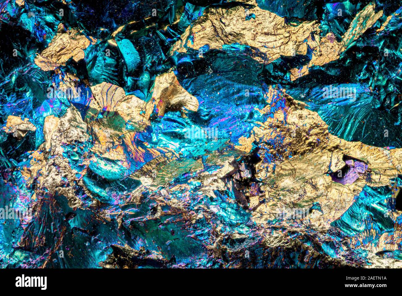 Exteme macro di una superficie Bornite. Foto Stock