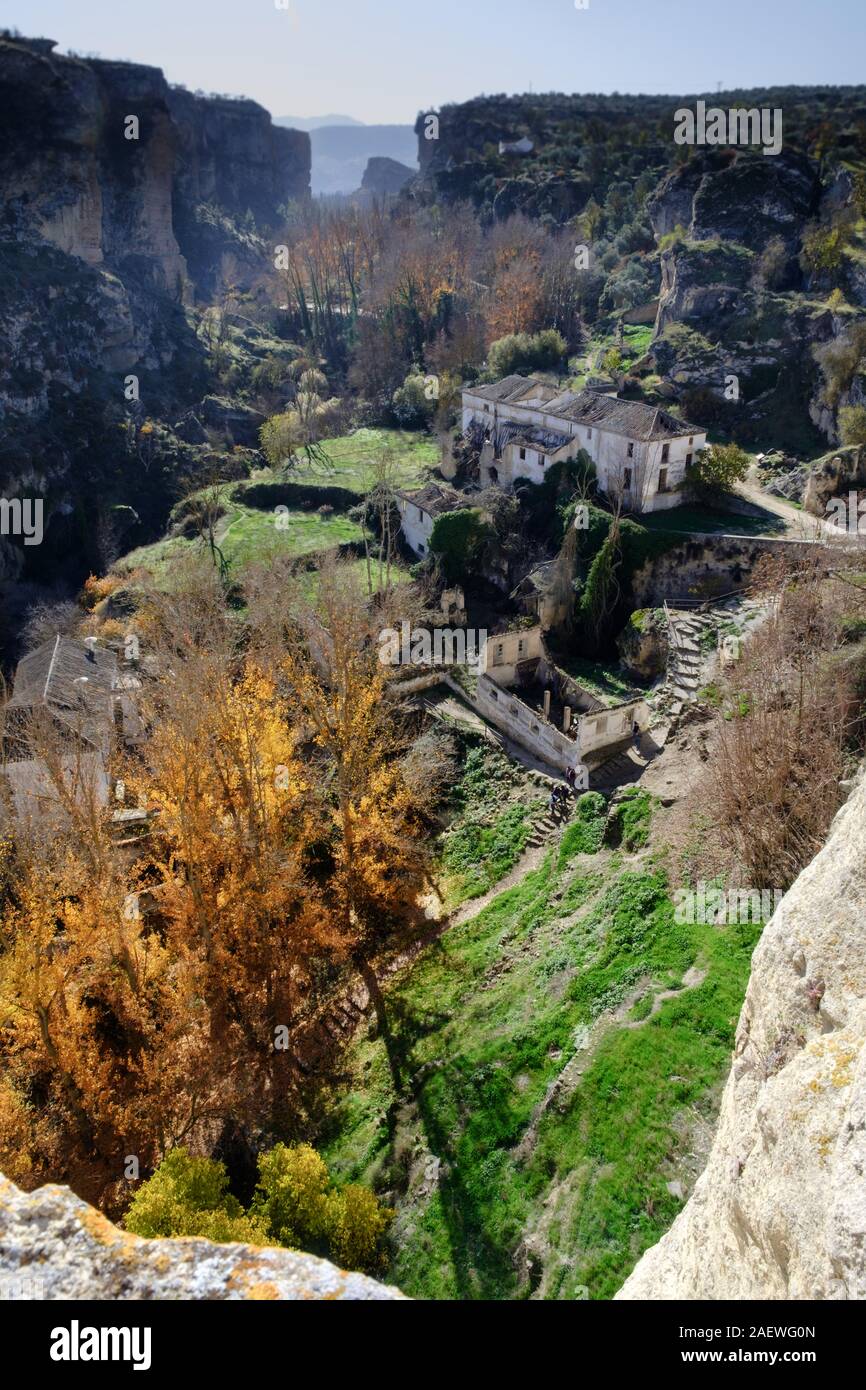 La cima della montagna villaggio bianco di Comares in Axarquia, Andalucia, Costa del Sol, Spagna Foto Stock