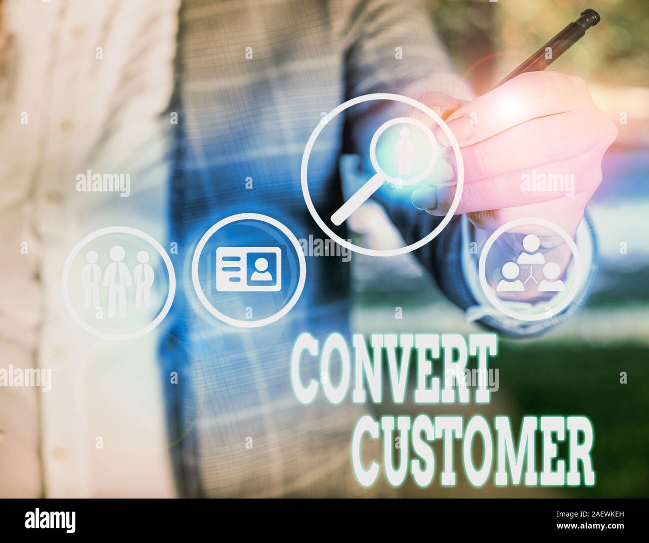 Conceptual la scrittura a mano che mostra convertire il cliente. Concetto significa che la percentuale di visitatori che prendere l'azione desiderata Foto Stock