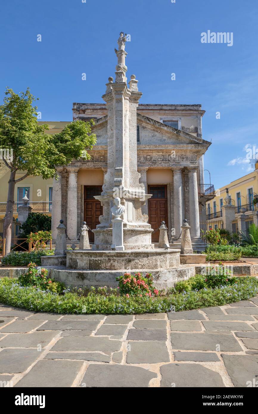 El Templete, monumento al luogo in cui la fondazione della città di San Cristóbal de la Habana è stato celebrato, l'Avana, Cuba. Foto Stock