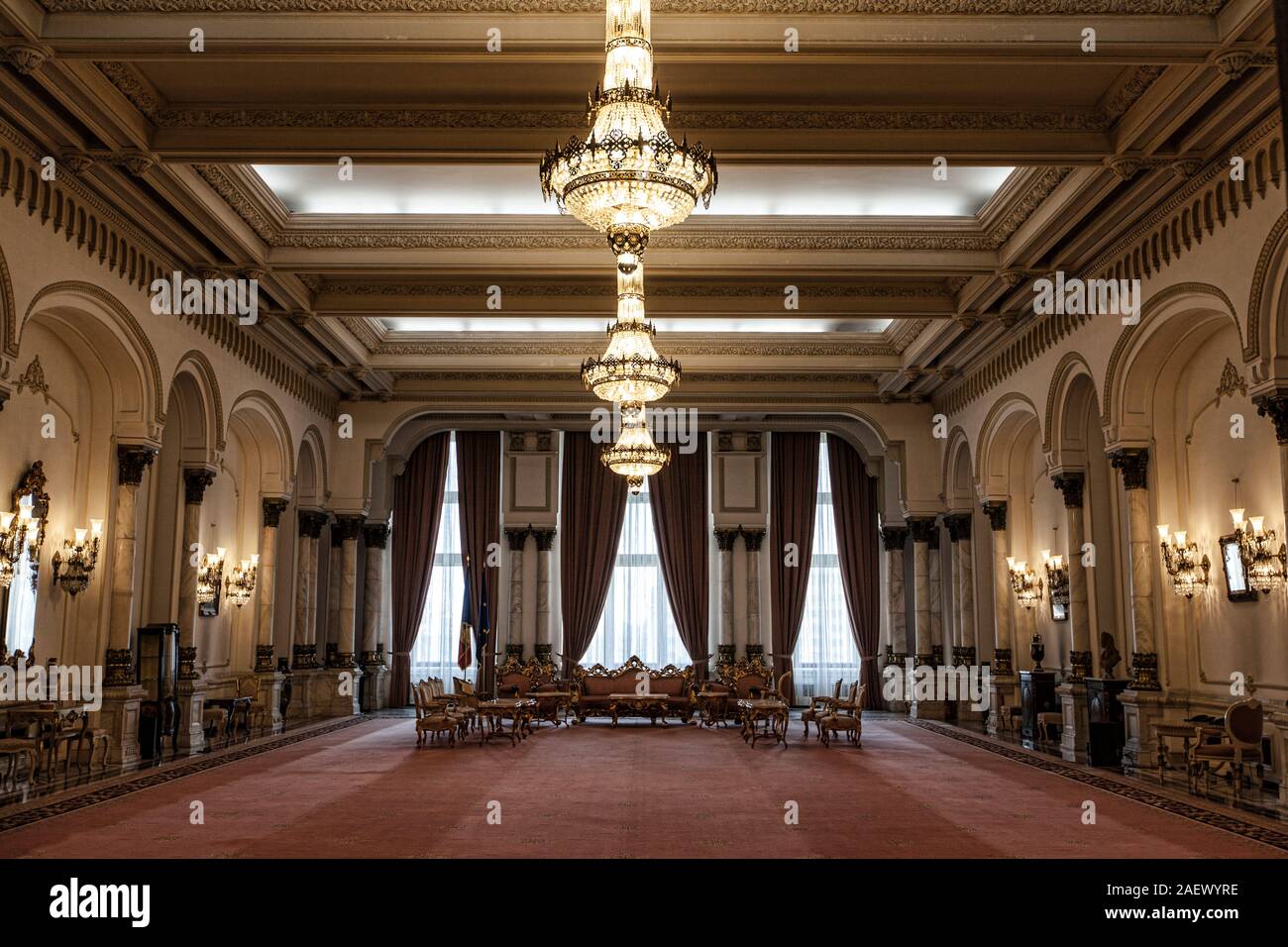 Decorazioni elaborate nel palazzo del parlamento rumeno Foto Stock