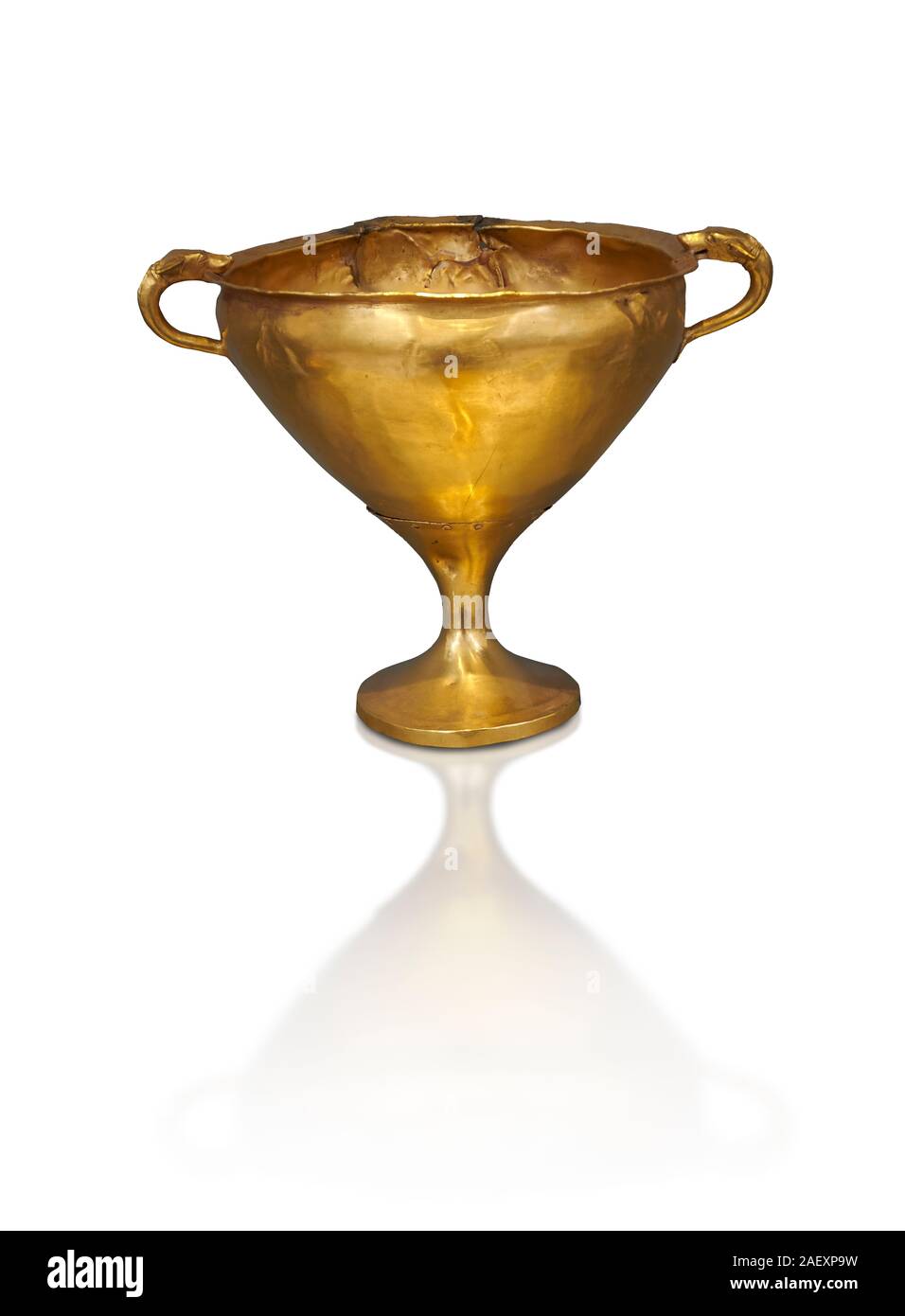 Oro micenea calice con due maniglie ening con una testa di cane di mordere il cerchio, Acropolis tesoro di Micene, Grecia, Museo Archeologico Nazionale o Foto Stock