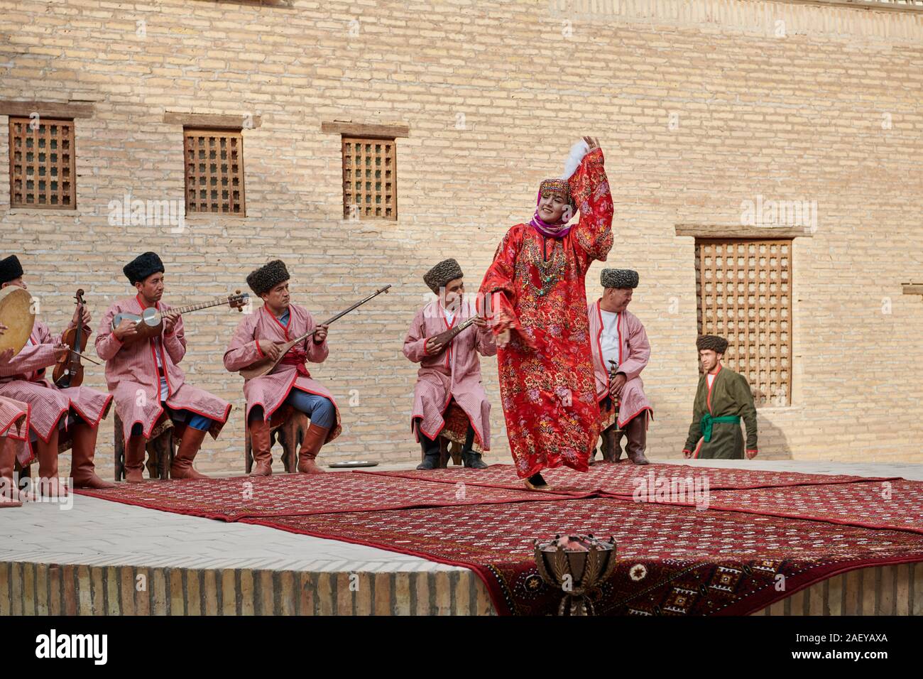 Spettacolo teatrale di emiro di Khiva, Kunya Ark, Citadel, Itchan-Kala, Khiva, Uzbekistan in Asia centrale Foto Stock