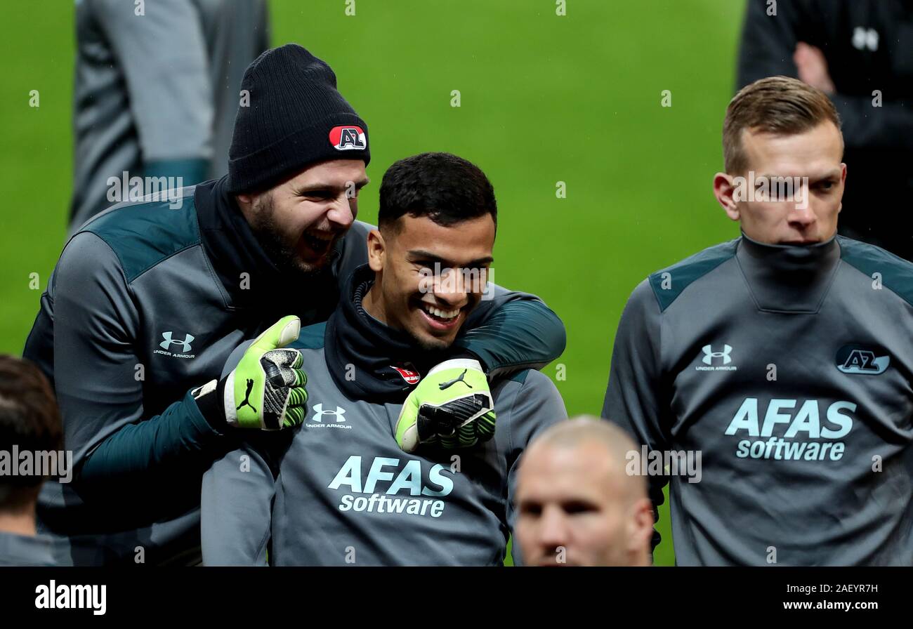 AZ Alkmaar's Owen Wijndal (centro) durante la sessione di formazione a Old Trafford, Manchester. Foto Stock