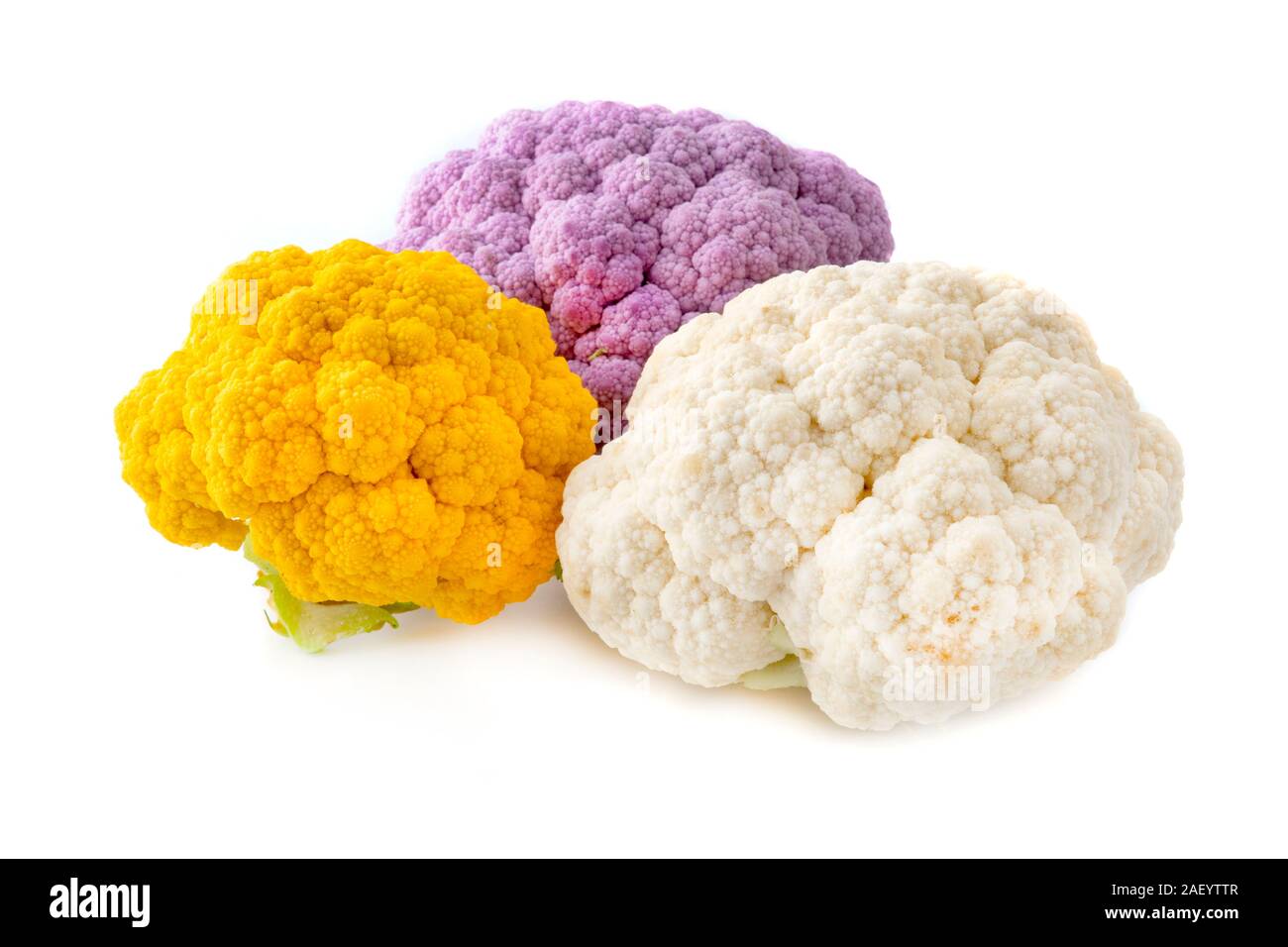 Arancione, Viola e i cavolfiori di colore bianco su sfondo bianco Foto Stock