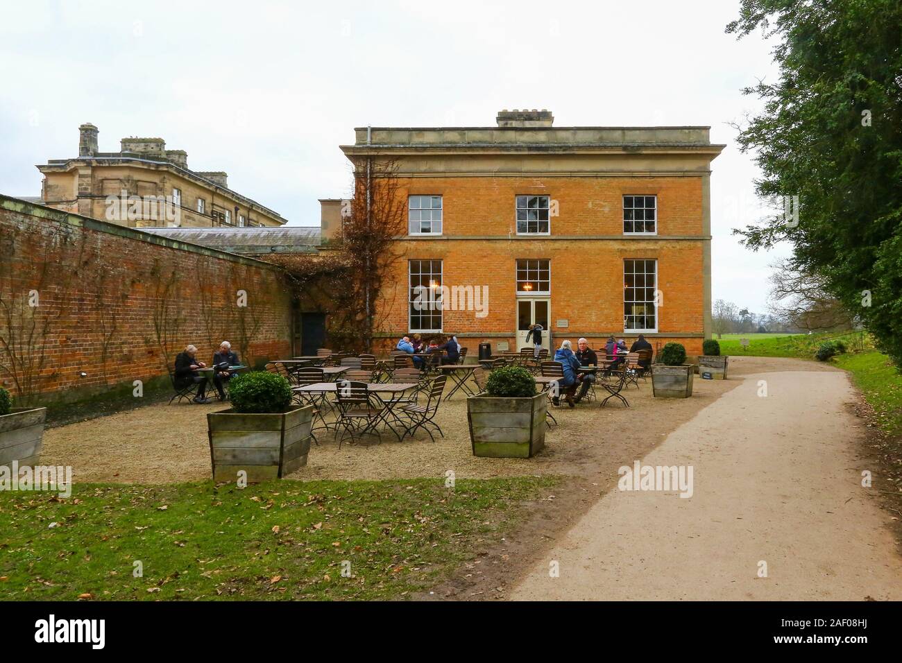 Al di fuori di un cafè al Attingham Park, Shropshire, Inghilterra, Regno Unito Foto Stock