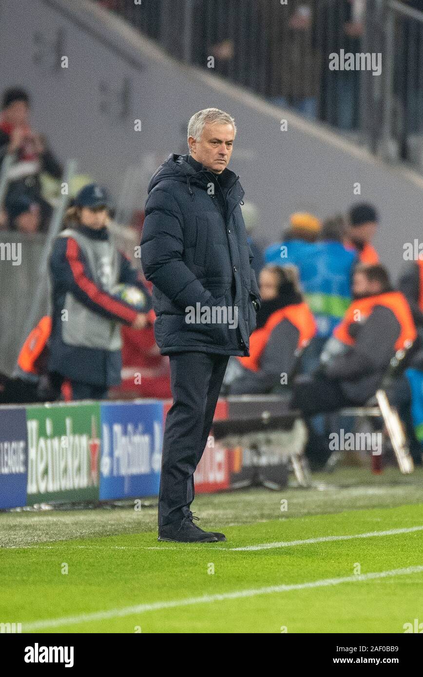 Monaco di Baviera, Germania. Undicesimo Dec, 2019. Il coach Jose Maurinho (Tottenham Hotspurs) al calcio, la UEFA Champions League, Giornata 6: FC Bayern Muenchen vs Tottenham Hotspur al Allianz-Arena su dicembre 11, 2019 in Muenchen, Germania. Foto: Horst Ettensberger/ESPA-Immagini Credito: ESPA/Alamy Live News Foto Stock