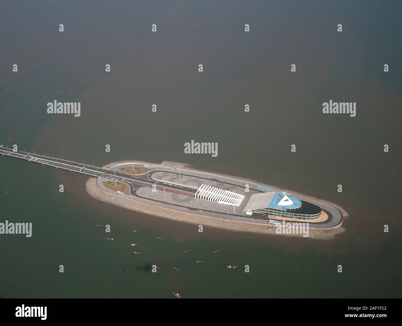 Ingresso tunnel sottomarino del Ponte Hong Kong-Zhuhai-Macau da Hong Kong, Cina, Sud Est asiatico Foto Stock
