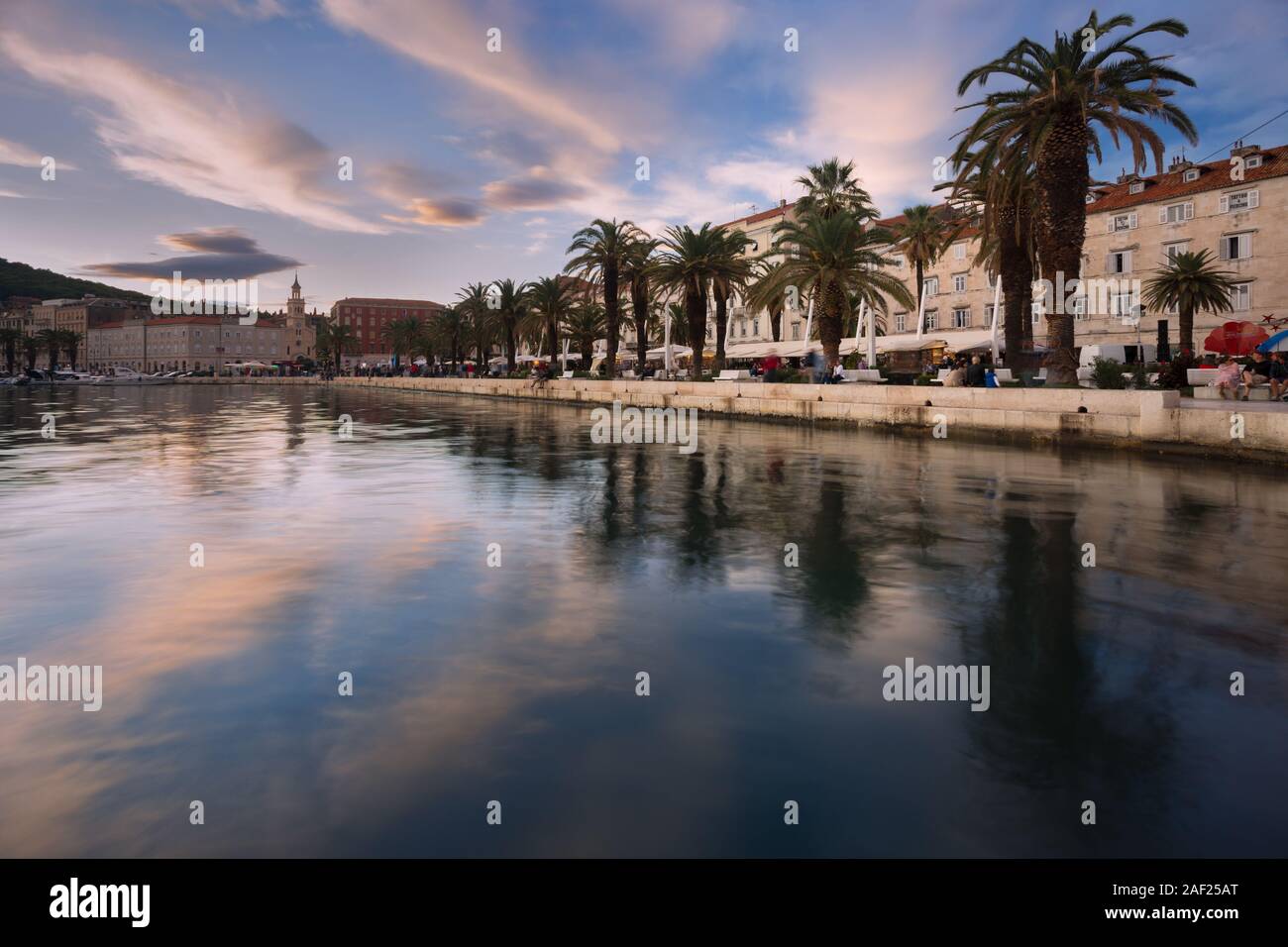 Lungomare in citta di Spalato, Dalmazia, Croazia Foto Stock