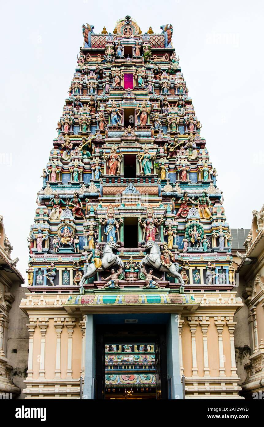 Sri Mahamariamman Temple facciata colorata (Kuala Lumpur, Malesia) Foto Stock