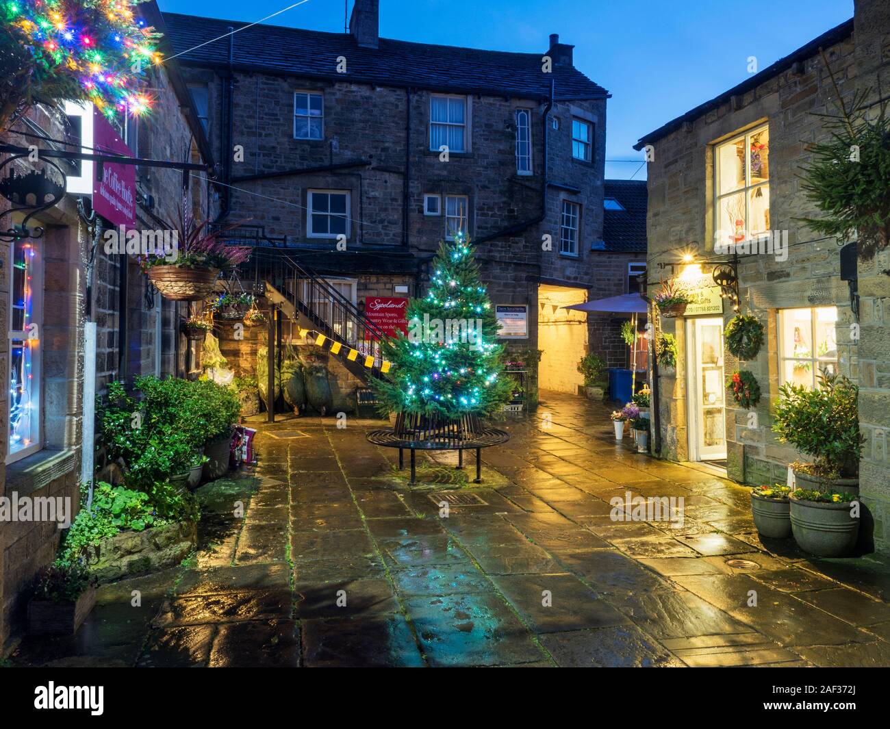 Kings Court nel ponte Pateley a Natale Nidderdale AONB North Yorkshire, Inghilterra Foto Stock