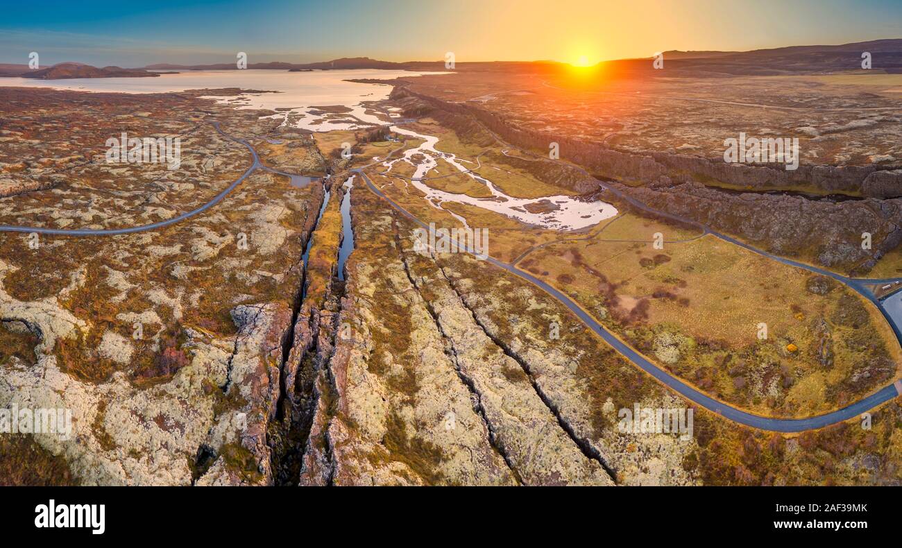 Visual del Mid-Atlantic Ridge, Almannagja, Sito Patrimonio Mondiale dell'Unesco, Thingvellir National Park. Foto Stock