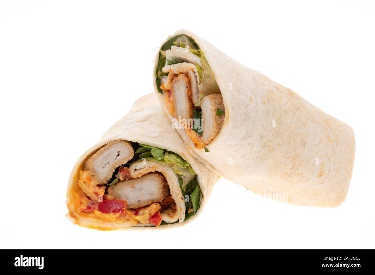 Pollo e insalata sandwich wrap - sfondo bianco Foto Stock