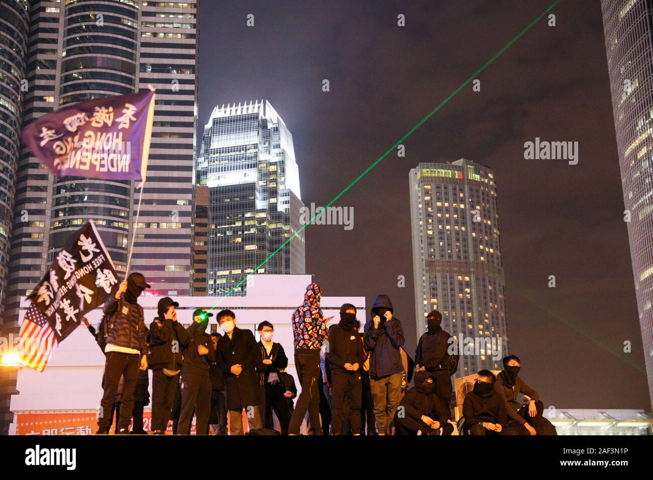 Hong Kong 12 dicembre 2019. Anti contestatori del governo di tenere un rally titolato United We Stand per contrassegnare 6 mesi dal lancio di gas lacrimogeni in primo luogo è stato licenziato il 12 giugno 2019. Tenuto nel centro di Hong Kong. Credito: David Coulson/Alamy Live News Foto Stock