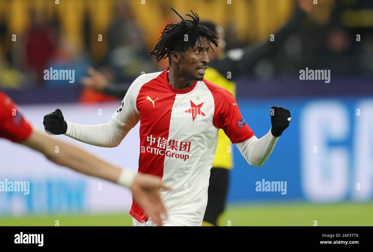 Dortmund, Deutschland. Decimo Dec, 2019. firo: 10.12.2019, calcio, stagione 2019/2020, Champions League: BVB Borussia Dortmund - Slavia Praga 2: 1 Pietro Olayinka, giubilo | Utilizzo di credito in tutto il mondo: dpa/Alamy Live News Foto Stock