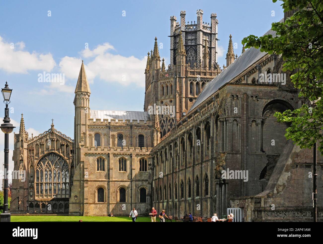 Cattedrale di Ely, Cambridgeshire. Ely è costruito sulla più alta terra di paludi. Foto Stock