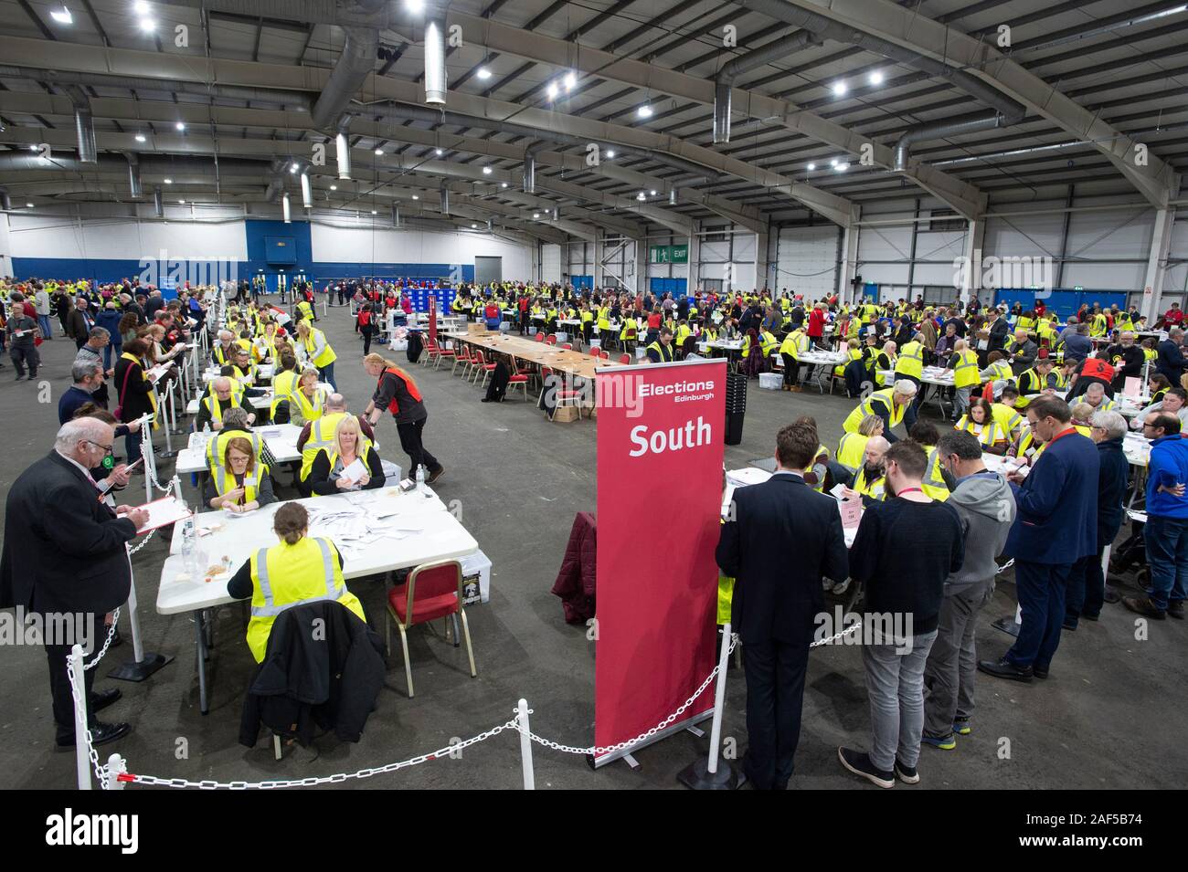 La scena al Royal Highland Centre, Edimburgo, dove i voti vengono contate per il parlamentare del Regno Unito in generale elezione. Picture Data: venerdì 13 dicembre, 2019. Vedere PA storia politica elezione. Foto di credito dovrebbe leggere: Lesley Martin/PA FILO Foto Stock