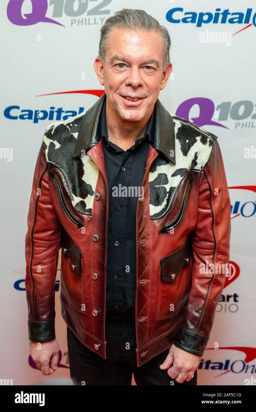 Elvis Duran arriva a Q102's iHeartRadio Jingle Ball 2019 presso la Wells Fargo Center su dicembre 11, 2019 a Philadelphia, Pennsylvania. Foto Stock