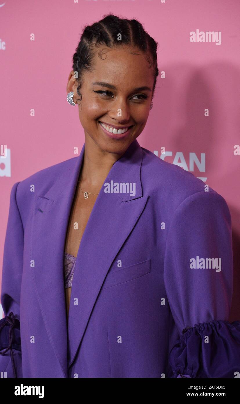 Los Angeles, Stati Uniti. Xiii Dec, 2019. Il cantante Alicia Keys arriva per il xiv cartellone annuale di Donne in musica evento all'Hollywood Palladium di Los Angeles giovedì, 12 dicembre 2019. Keys è stato onorato con la American Express Impact Award. Taylor Swift divenne il primo destinatario di Billboard la donna del decennio Award. Alanis Morissette, Nicki Minaj, Brandi Carlile e Roc Nation Chief Operating Officer Desiree Perez furono onorato anche all'anno. Foto di Jim Ruymen/UPI Credito: UPI/Alamy Live News Foto Stock