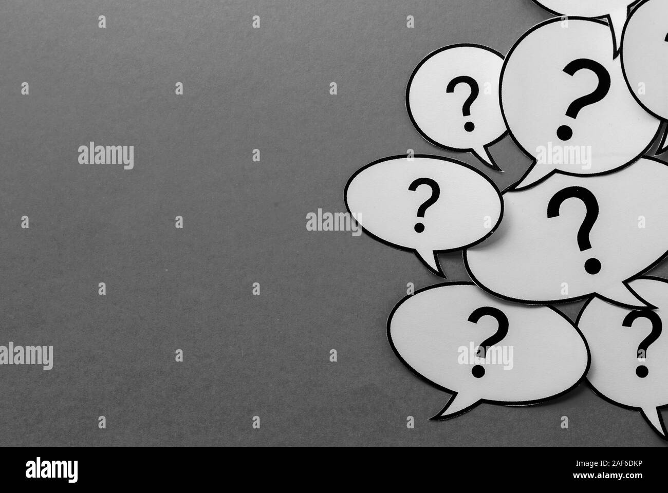 Un punto interrogativo sui fumetti bordo laterale Foto Stock