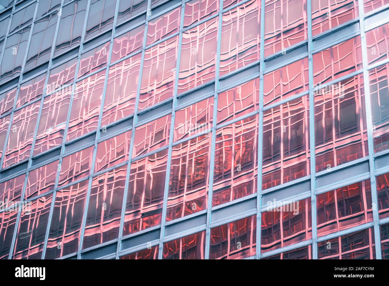 Ufficio edificio con facciata in vetro - background aziendale Foto Stock