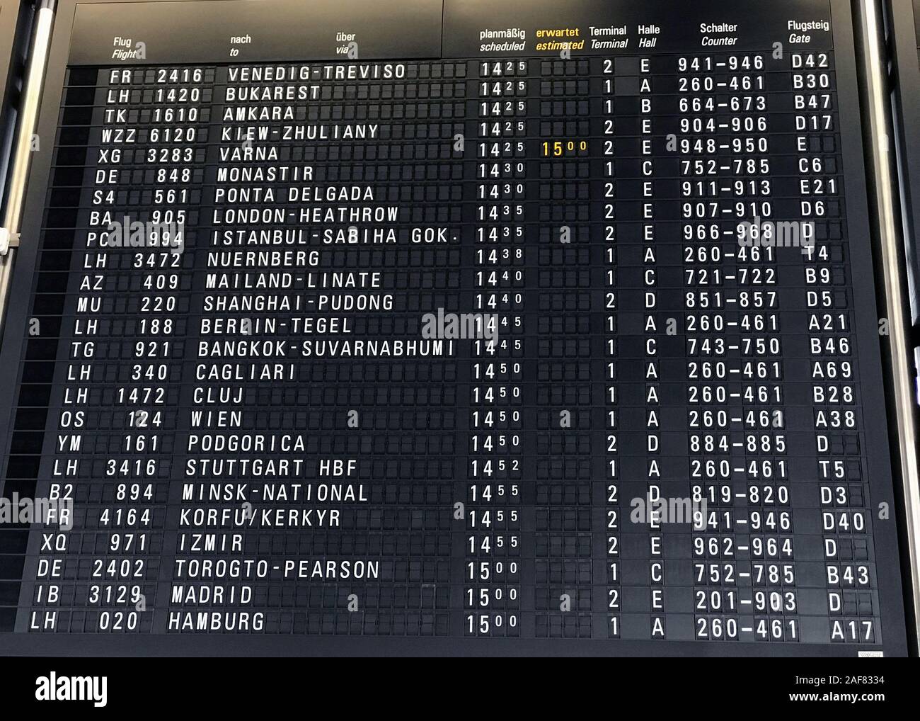 Vecchio stile, partenze, aeroporto di Francoforte, Germania, UE, Europa, solari board - terminal 1 Foto Stock