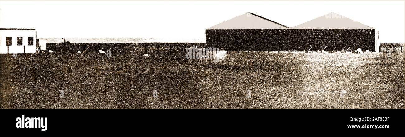 Inizio " Macchina volante' aeromobile in Gran Bretagna - Questa fotografia mostra una fotografia 1910 del 1910 Eastchurch battenti massa, Inghilterra del primo airfield dove primi pionieri sperimentato con i loro aerei. Foto Stock