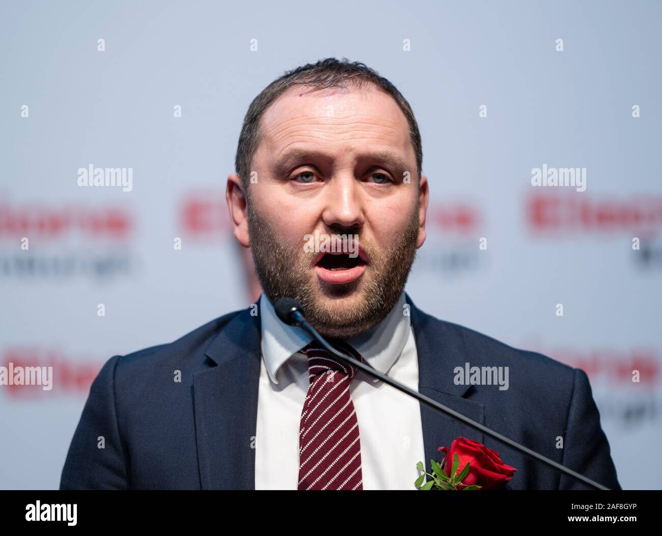 Edimburgo, Scozia, Regno Unito. Dodicesimo Dicembre 2019.Ian Murray MP per Edimburgo Sud discorso dopo la vittoria ad est di Edimburgo a parlamentare elezione generale conte presso il Royal Highland Centre di Edimburgo. Iain Masterton/Alamy Live News Foto Stock