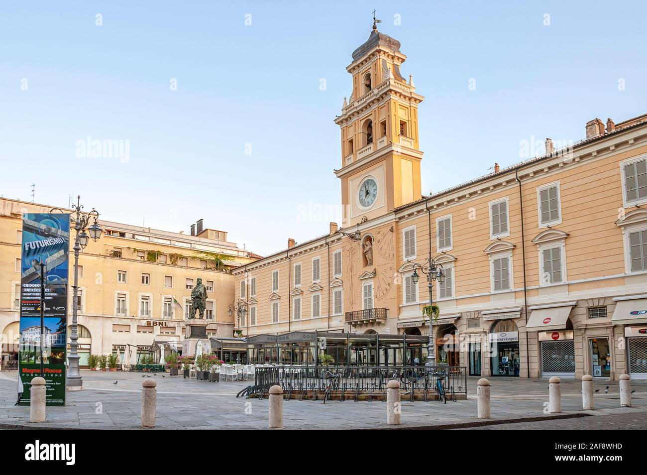 Palazzo del Governatore in Piazza Garibaldi nel centro storico di Parma, Emilia Romagna. Foto Stock